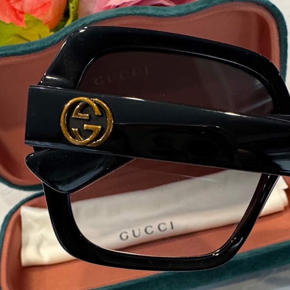 Authentic Gucci Black Sunglasses with Gold Accents - Picture 7 of 14